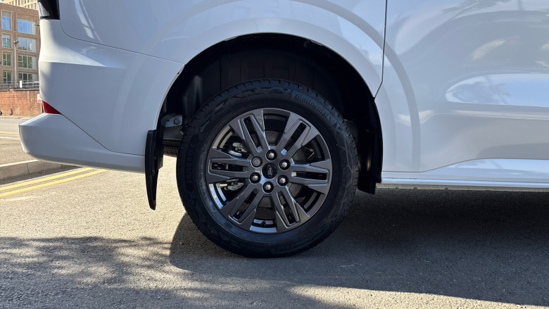 Ford Tourneo Custom 320 L1 Diesel Fwd 2.0 EcoBlue 136ps H1 Titanium 8 seater Auto